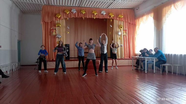 Международный женский день.